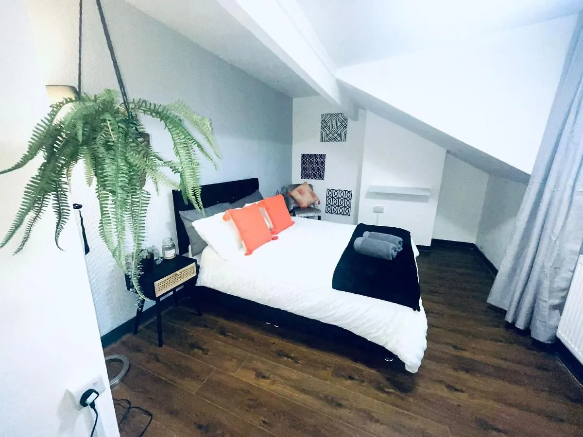 펜션 리즈 Ashton House 빌라