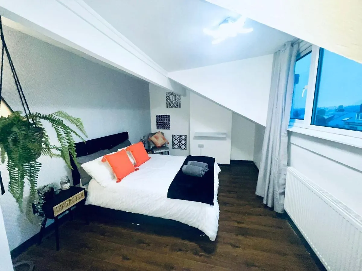 펜션 리즈 Ashton House 빌라